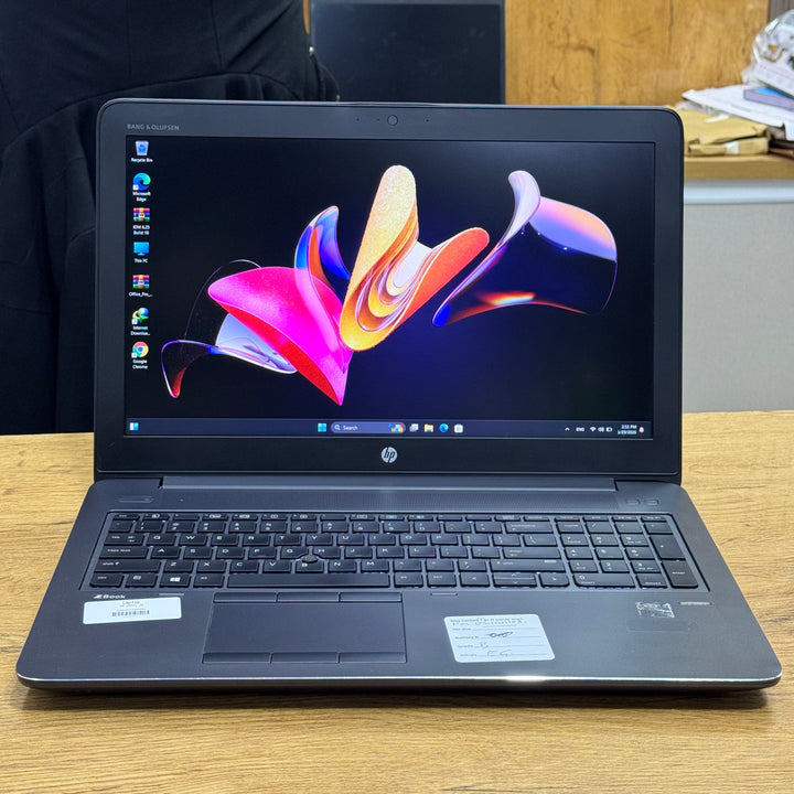 HP ZBook 15 G4 Mobile Workstation – Intel Core i7 (4-Core, 7th Gen) | NVIDIA Quadro M1200 4GB | Full HD Display – Certified | Checked by Technology Zone