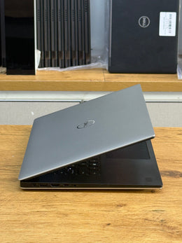 Dell Precision 5540 Mobile Workstation – Intel Core i5 (4-Core, 9th Gen) | Intel UHD Graphics 630 (Shared) | Full HD Display – Certified | Checked by Technology Zone