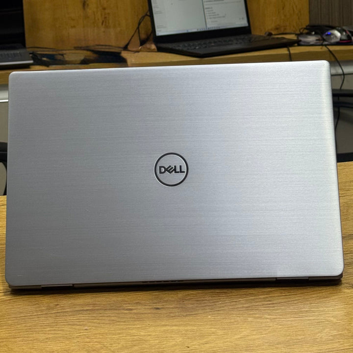 Dell Latitude 7320 – 4-Core Intel Core i7 11th Gen | Business-Class Performance – Certified | Checked by Technology Zone