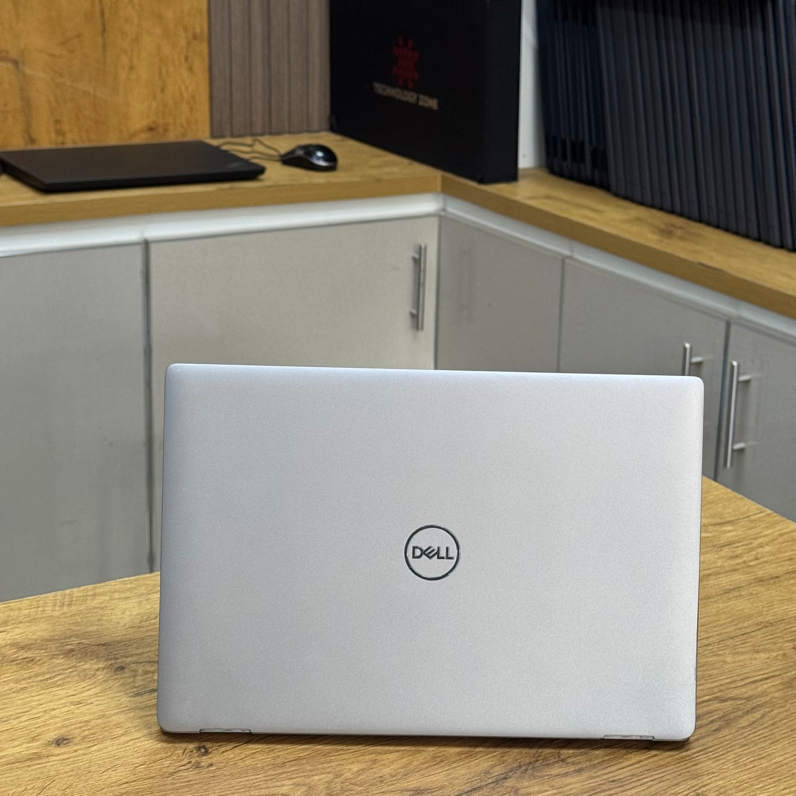 Dell Latitude 5320 – 4-Core Intel Core i5 11th Gen | Touchscreen Business Laptop – Certified | Checked by Technology Zone