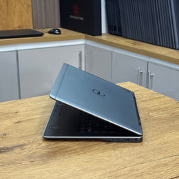 Dell Latitude 7440 – 2-Core Intel Core i7 4th Gen | Business Laptop – Certified | Checked by Technology Zone