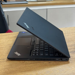 Lenovo ThinkPad P14s Mobile Workstation – Intel Core i7 (4-Core, 11th Gen) | NVIDIA T500 4GB | Full HD Display – Certified | Checked by Technology Zone