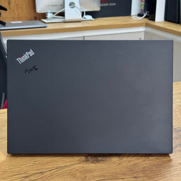 Lenovo ThinkPad P14s Mobile Workstation – Intel Core i7 (4-Core, 11th Gen) | NVIDIA T500 4GB | Full HD Display – Certified | Checked by Technology Zone