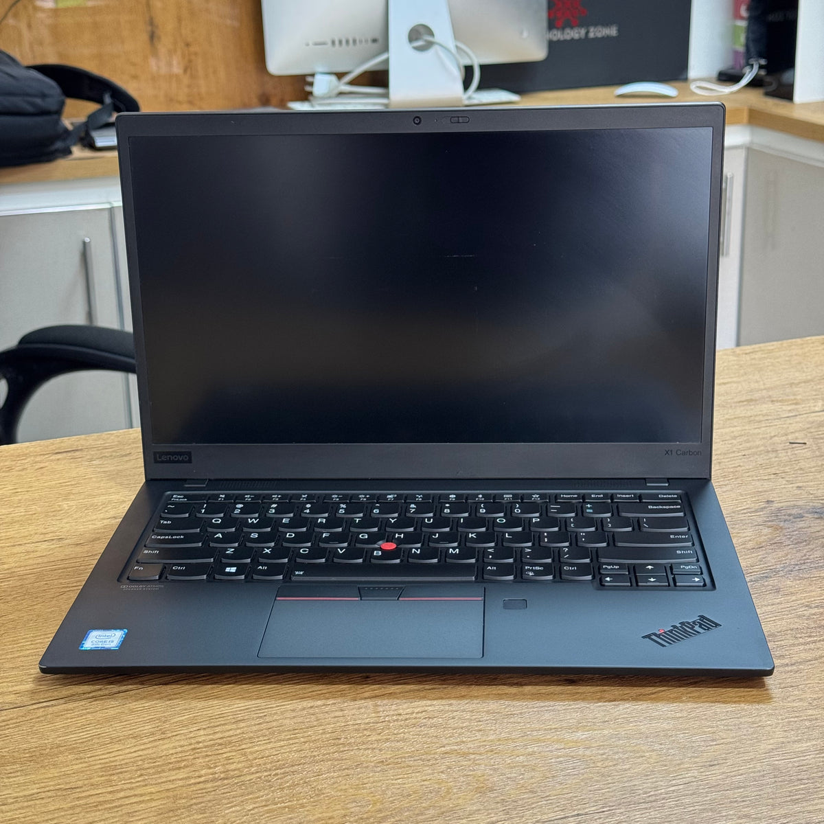 Lenovo ThinkPad X1 Carbon Gen 7 14.0″ Core i7 8th Gen (4 Cores) Touch Screen Intel Integrated Graphics – Certified | Checked by Technology Zone