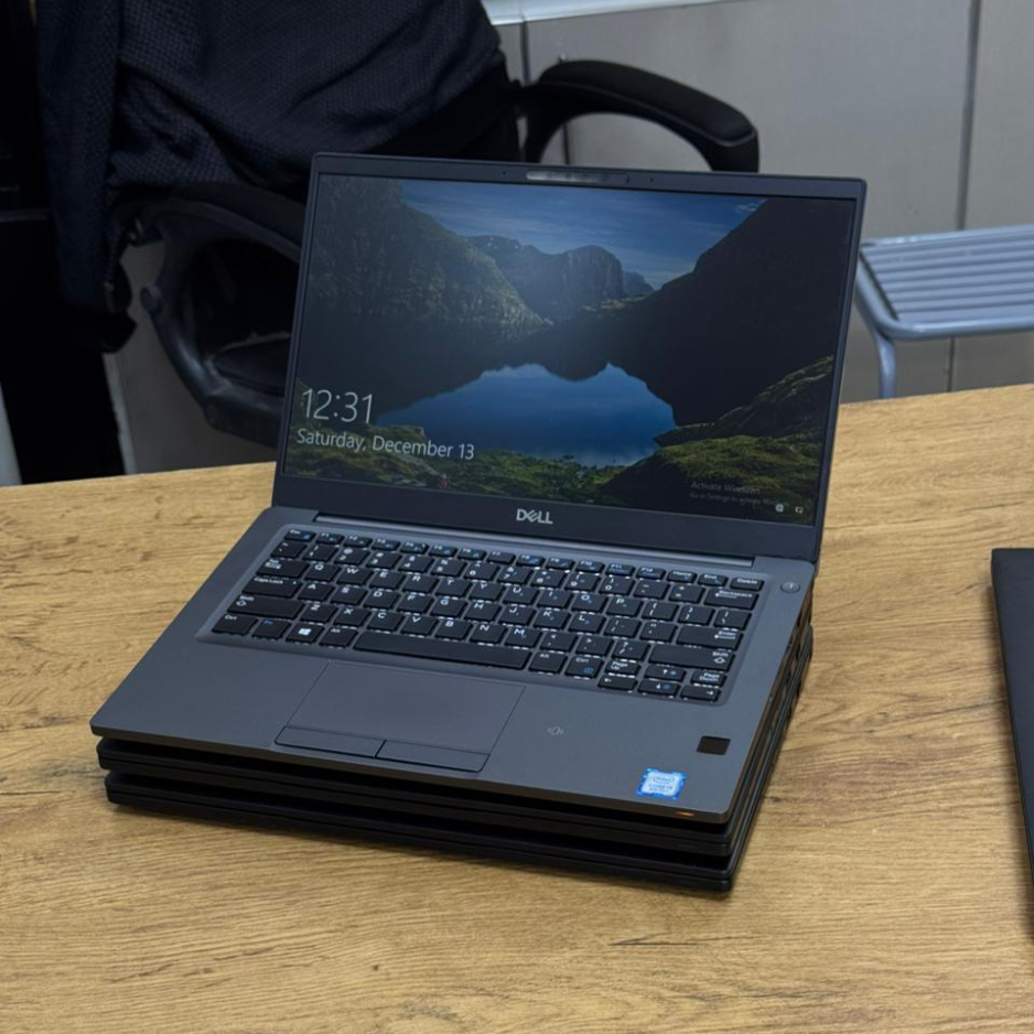 Dell Latitude 7390 Metal Body 13.3″ Core i5 8th Gen (4 Cores) Intel Integrated Graphics – Certified | Checked by Technology Zone