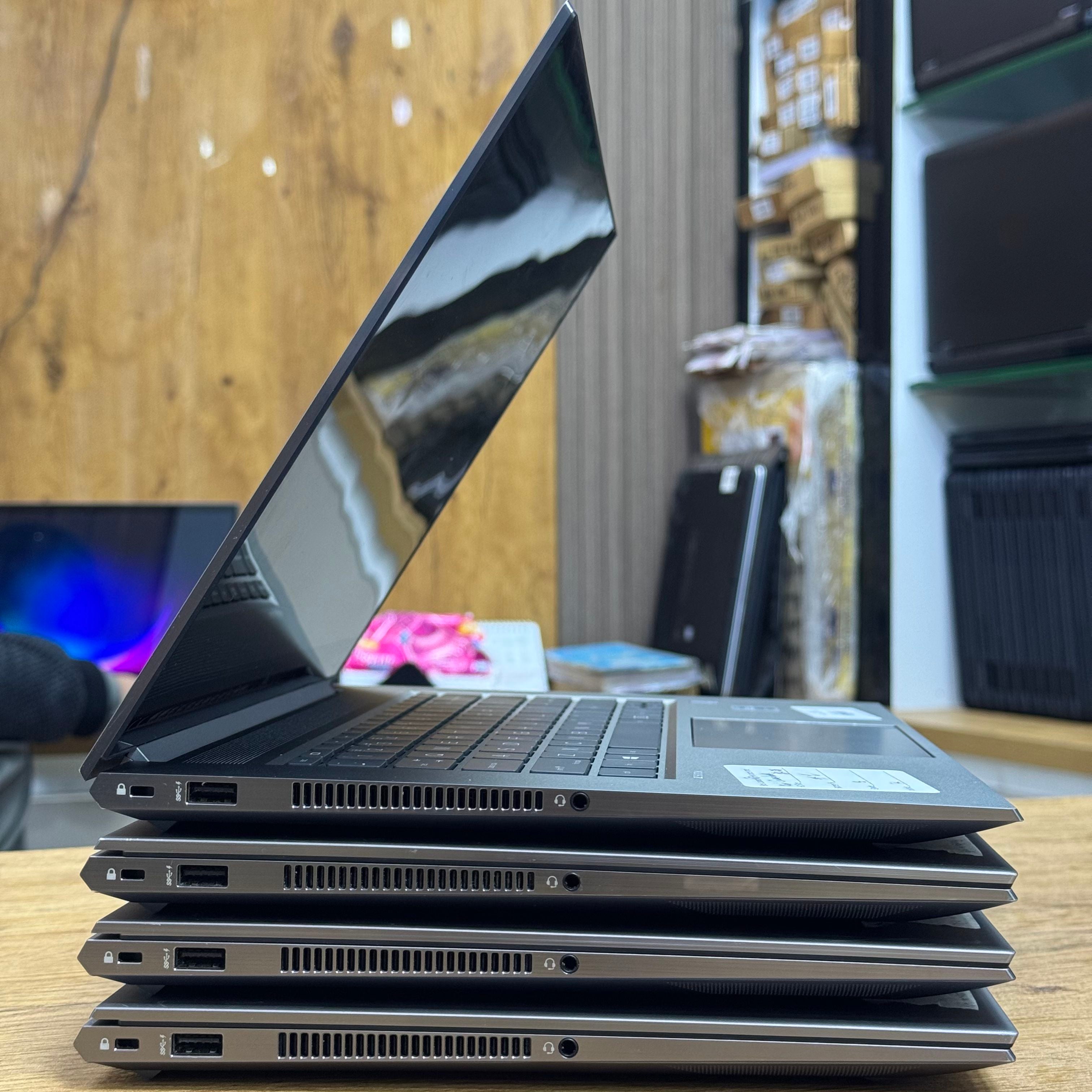 HP ZBook Studio 15 G8 – 8-Core Intel Core i7-11850H (11th Gen
