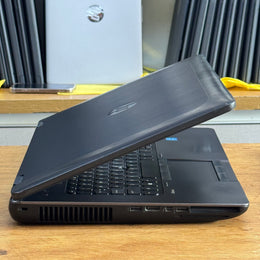 HP ZBook 15 G2 Mobile Workstation – Intel Core i5 (2-Core, 4th Gen) | NVIDIA Quadro K610M 2GB | Full HD Display – Certified | Checked by Technology Zone