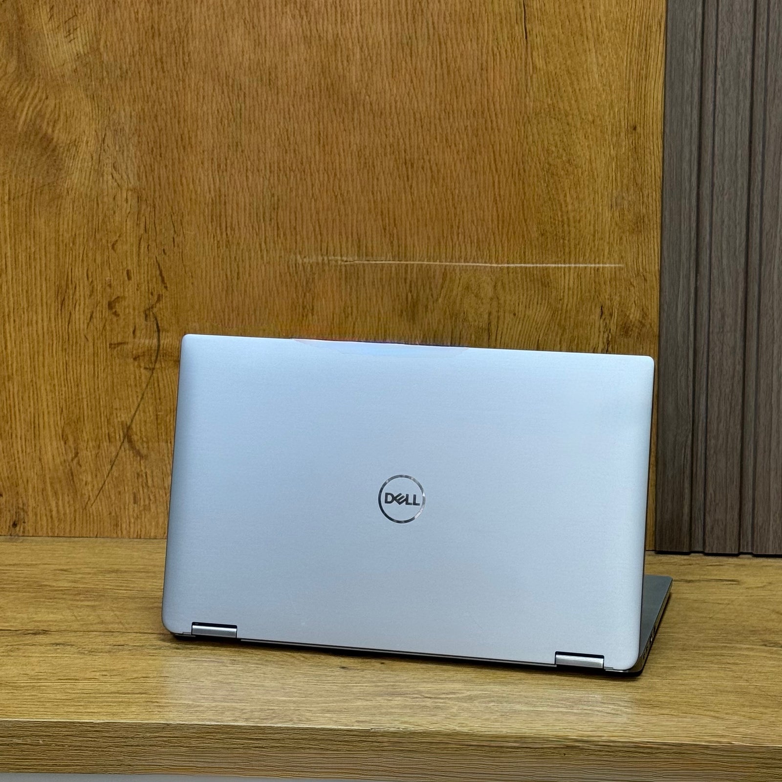 Dell Latitude 7400 2-in-1 – 4-Core Intel Core i5 8th Gen | 2-in-1 Touchscreen Convertible – Certified | Checked by Technology Zone