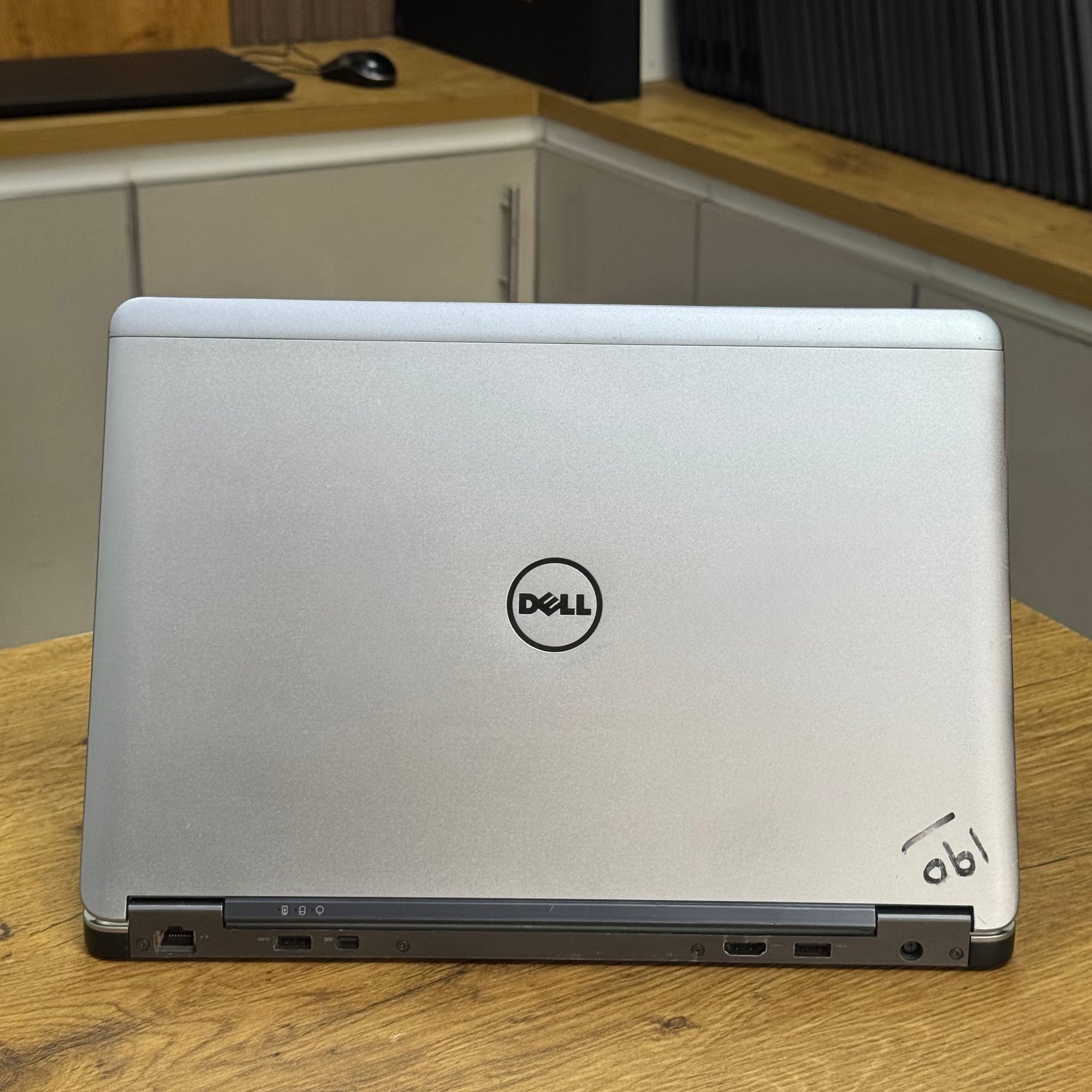 Dell Latitude 7440 – 2-Core Intel Core i5 4th Gen | Business Laptop – Certified | Checked by Technology Zone