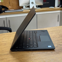 Lenovo ThinkPad X1 Carbon Gen 7 14.0″ Core i7 8th Gen (4 Cores) Touch Screen Intel Integrated Graphics – Certified | Checked by Technology Zone