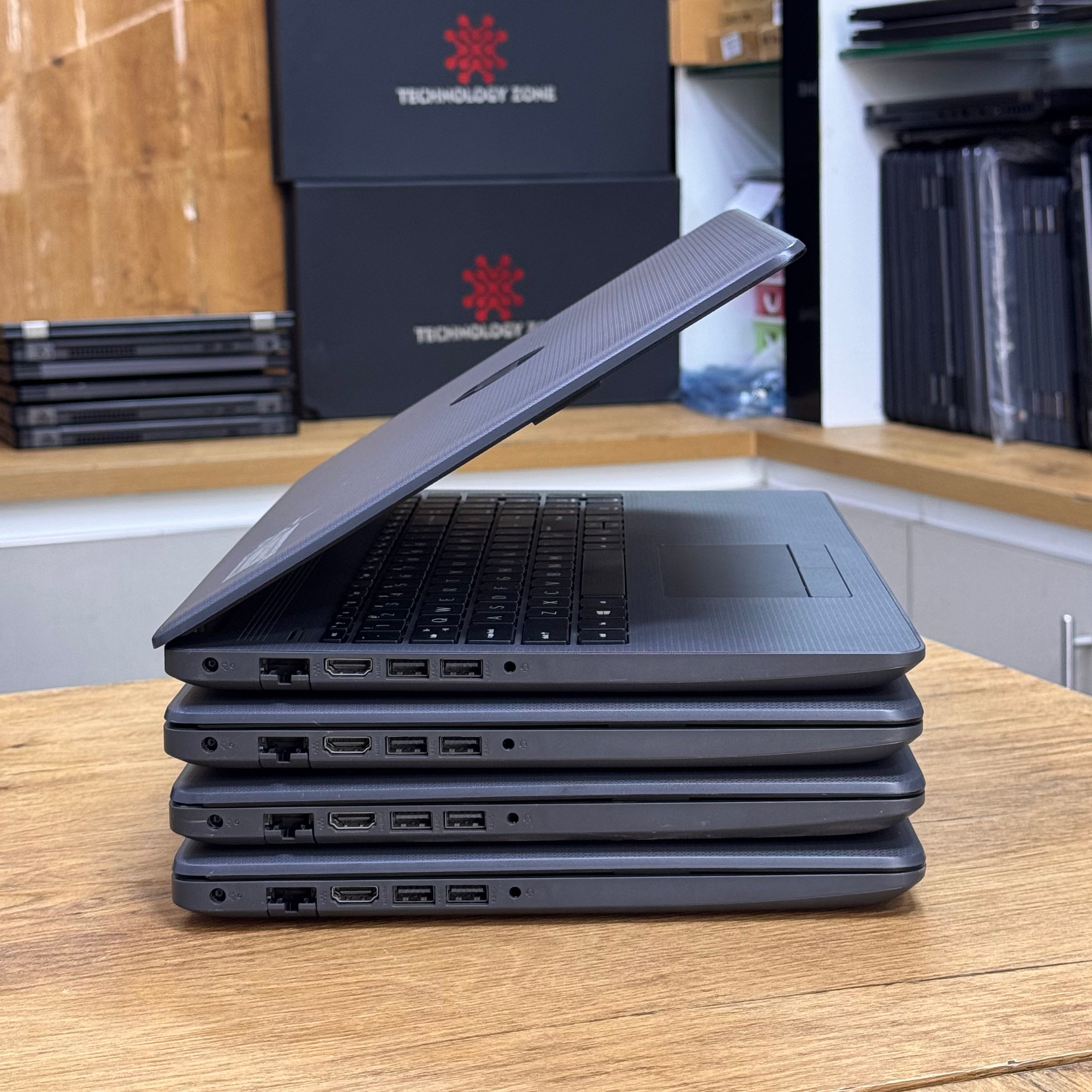 HP 255 G7 15.6″ AMD E2-9000e (9th Gen) | Entry-Level Business