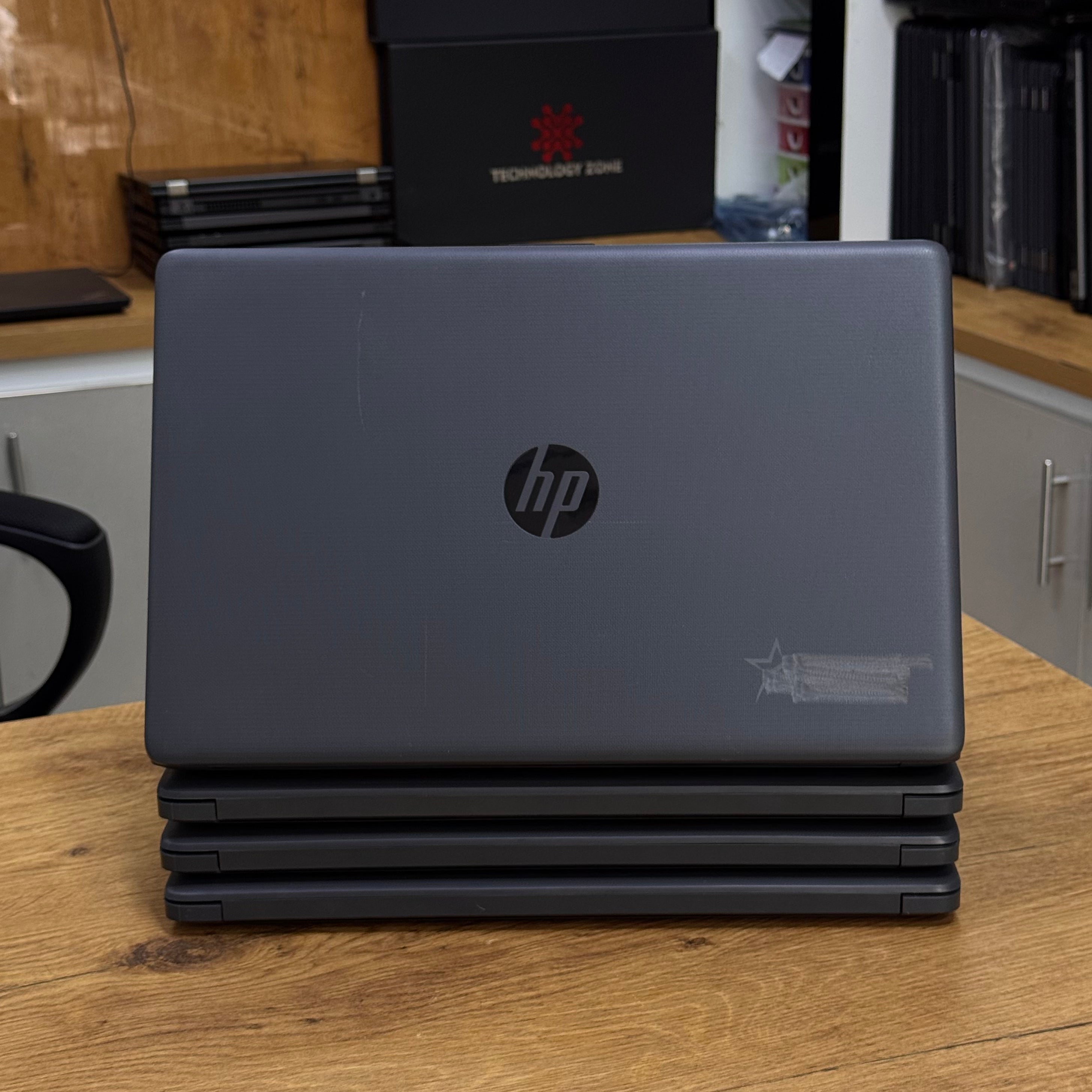 HP 255 G7 15.6″ AMD E2-9000e (9th Gen) | Entry-Level Business
